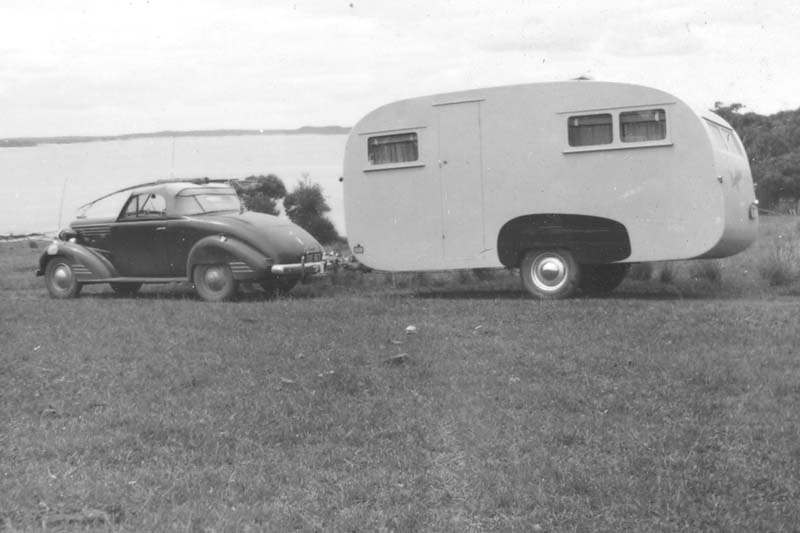 1938 Roadster with Caravan
